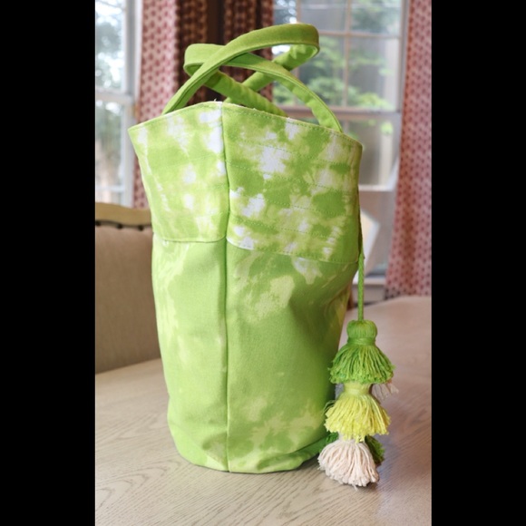 NO BOUNDARIES GREEN/WHITE CANVAS TOTE - Picture 6 of 9